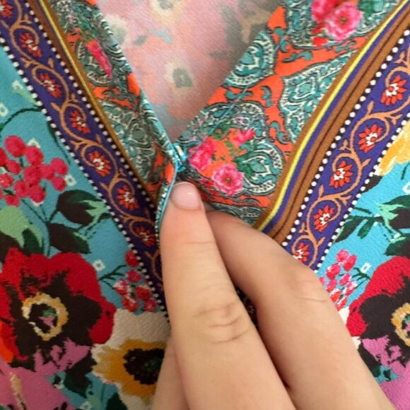 Umgee Teal Floral Wrap Style Blouse Short Sleeve, Loose Fit I34 - Picture 2 of 6